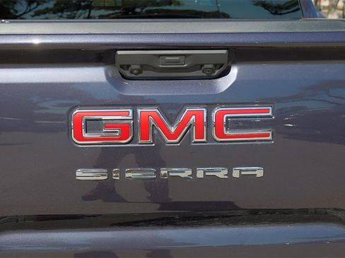 New 2025 GMC Sierra 1500 Elevation image 29