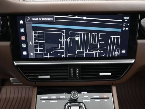 Certified 2023 Porsche Cayenne Turbo S AWD/4WD image 17