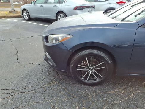 Used 2015 MAZDA MAZDA3 i Sport image 22