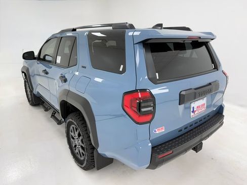 New 2026 Toyota 4Runner SR5 AWD/4WD image 38