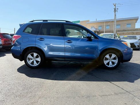 Used 2015 Subaru Forester 2.5i Limited AWD/4WD image 2