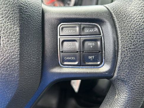 Used 2018 RAM 1500 Express AWD/4WD image 21