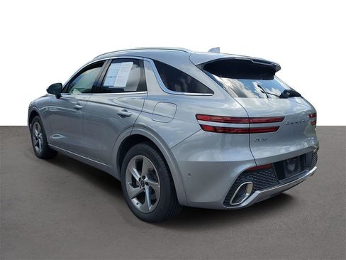 Used 2022 Genesis GV70 2.5T w/ Advanced Package image 7