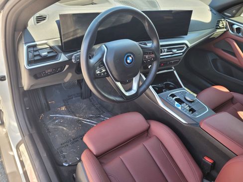 Used 2023 BMW i4 eDrive35 image 11