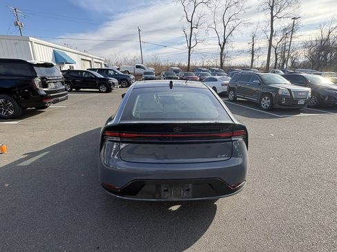 Used 2023 Toyota Prius LE image 27