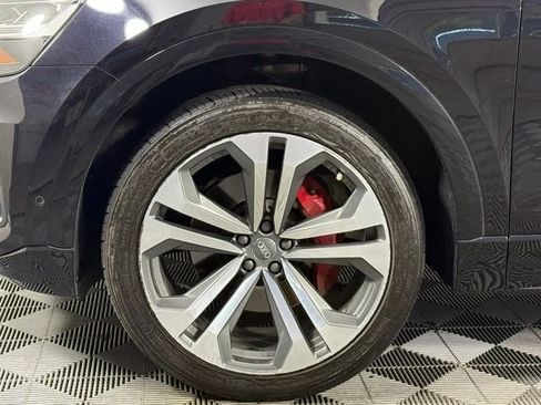 Used 2019 Audi Q8 Premium Plus w/ Premium Plus AWD/4WD image 13