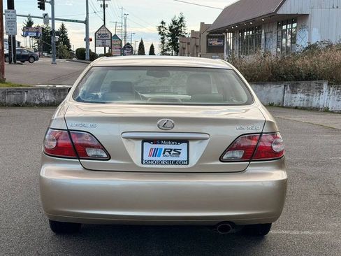 Used 2002 Lexus ES 330 w/ Premium Pkg FWD image 4