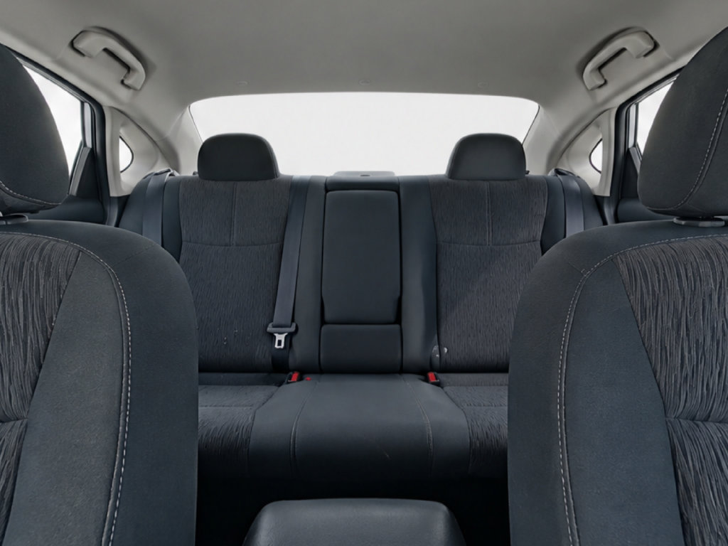 Used 2015 Nissan Sentra SV FWD image 18