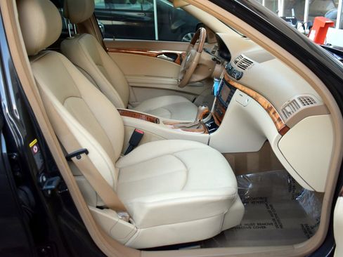 Used 2008 Mercedes-Benz E 350 4MATIC Wagon image 44