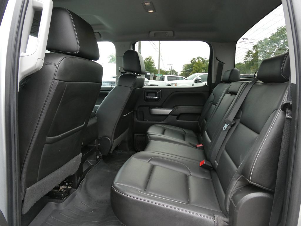 Used 2018 Chevrolet Silverado 1500 LT w/ All Star Edition AWD/4WD image 17