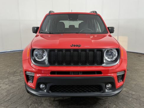 Used 2022 Jeep Renegade Altitude AWD/4WD image 2