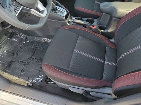 New 2025 Nissan Versa SR w/ Trunk Package image 11