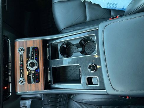 Used 2024 Lincoln Aviator Reserve w/ Elements Package Plus image 19