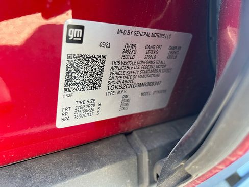 Used 2021 GMC Yukon AT4 w/ AT4 Premium Package image 11