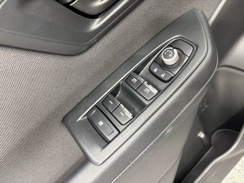 Used 2025 Subaru Forester Premium AWD/4WD image 30