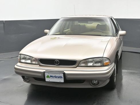 Used 1995 Pontiac Bonneville SE FWD image 19