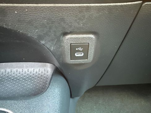 Used 2024 Toyota Corolla LE FWD image 21