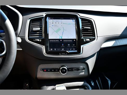 Certified 2023 Volvo XC90 B6 Ultimate w/ Protection Package Premier AWD/4WD image 21