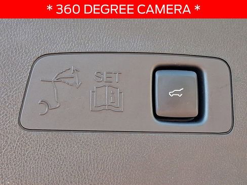 Used 2025 Lincoln Corsair AWD w/ Equipment Group 101A image 28