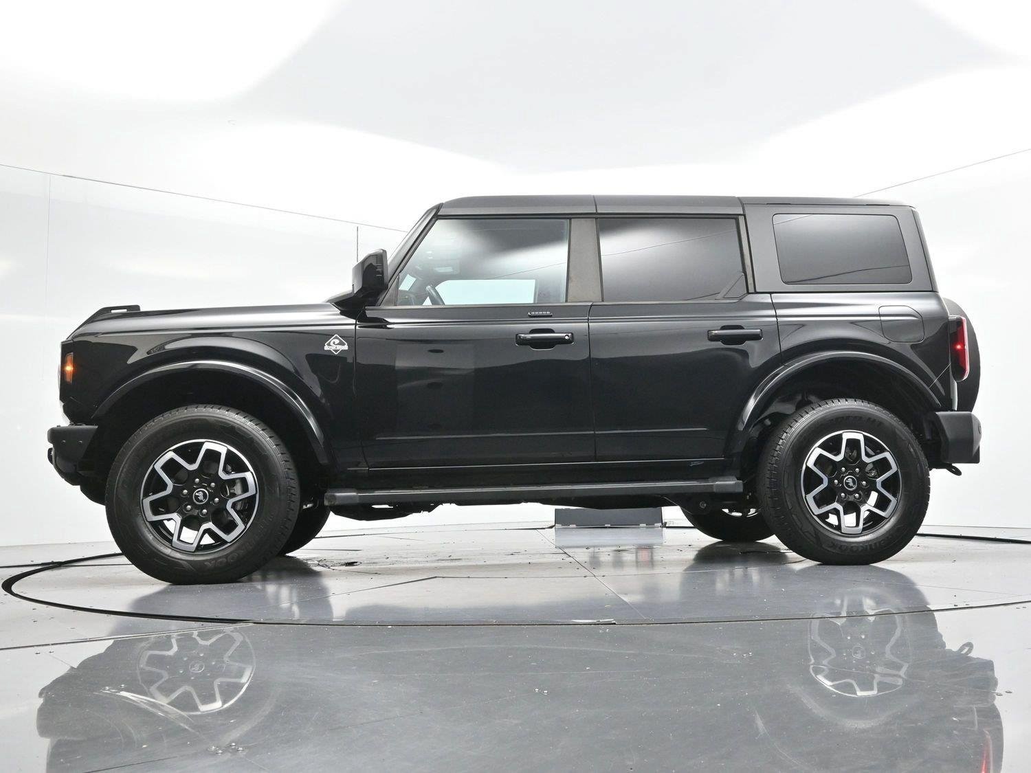 Used 2022 Ford Bronco Outer Banks AWD/4WD image 44