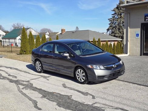 Used 2009 Honda Civic LX image 2