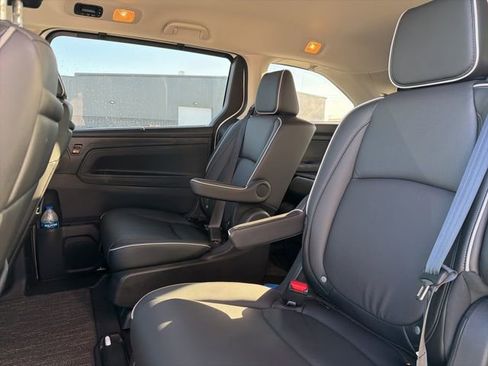 Used 2025 Honda Odyssey Touring image 31