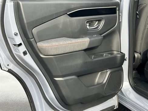 New 2025 Honda Pilot Sport image 33