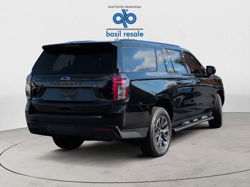 Used 2023 Chevrolet Suburban Z71 image 9