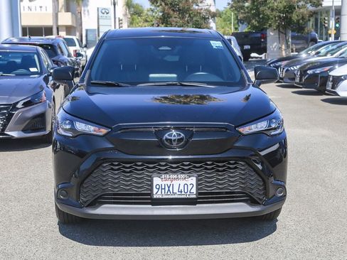 Used 2023 Toyota Corolla Cross AWD Hybrid image 2