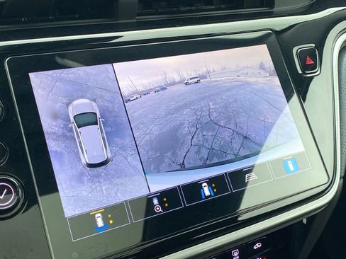 Used 2022 Chevrolet Bolt EUV Premier w/ Launch Edition image 26