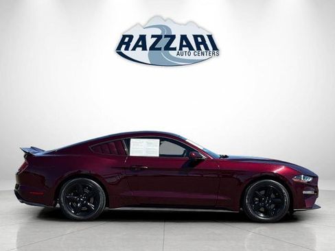 Certified 2018 Ford Mustang Coupe RWD image 2