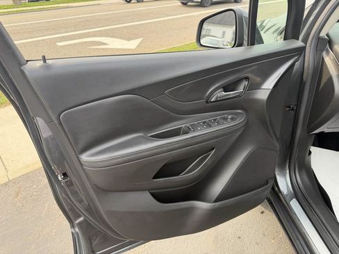 Used 2018 Buick Encore Essence AWD/4WD image 11