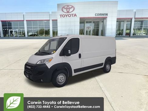 Used 2025 RAM ProMaster 2500 w/ Convenience Group FWD image 8