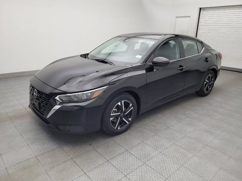 Used 2025 Nissan Sentra SV FWD image 2