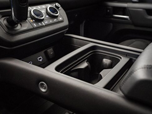 Used 2023 Land Rover Defender 110 X-Dynamic SE image 43