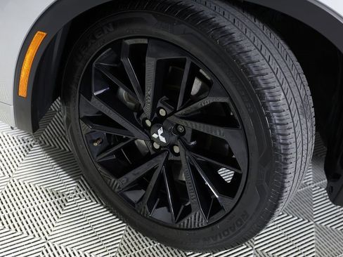 Used 2024 Mitsubishi Outlander SEL image 43