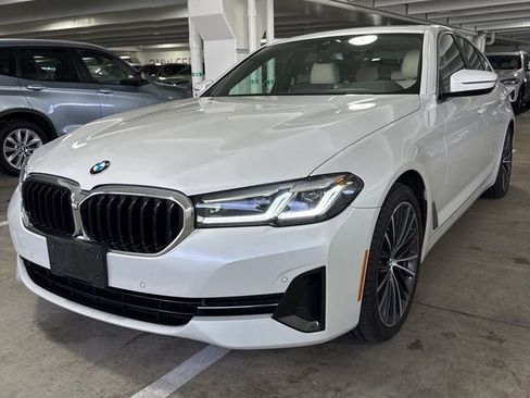 Certified 2022 BMW 530i xDrive w/ Convenience Package image 1