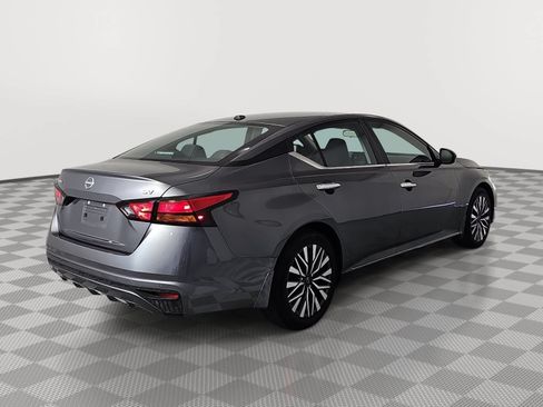 Certified 2024 Nissan Altima 2.5 SV FWD image 8