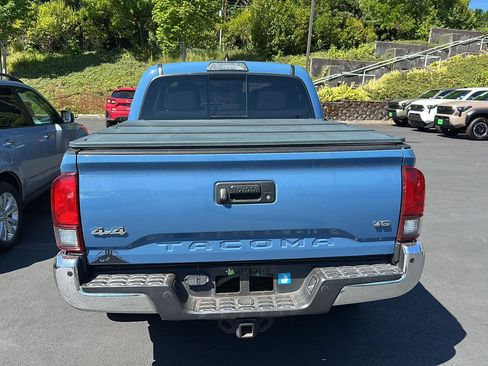 Certified 2019 Toyota Tacoma SR5 AWD/4WD image 4