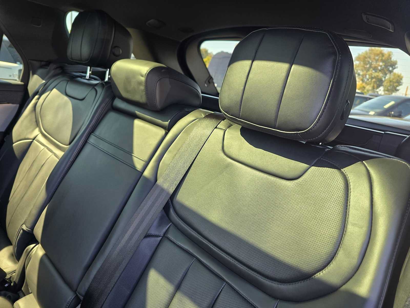 New 2027 Land Rover Range Rover Sport SE AWD/4WD image 19