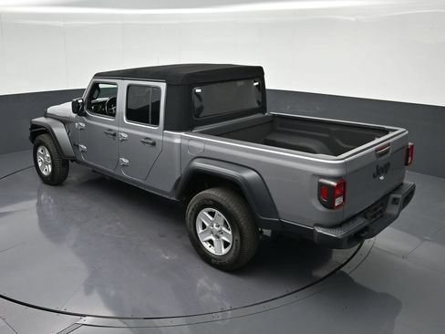 Used 2020 Jeep Gladiator Sport w/ Quick Order Package 24S AWD/4WD image 16