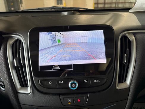 Used 2024 Chevrolet Malibu LT image 36