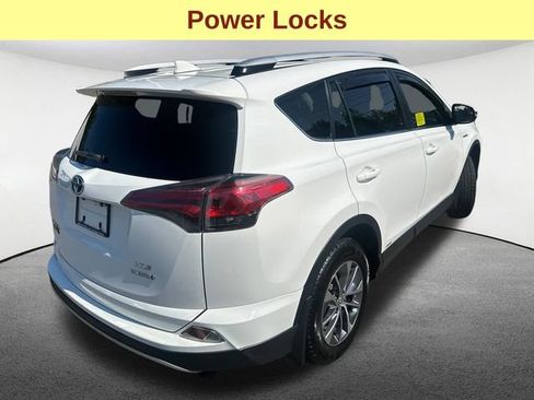 Used 2016 Toyota RAV4 XLE AWD/4WD image 10