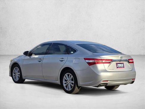 Used 2014 Toyota Avalon XLE image 7