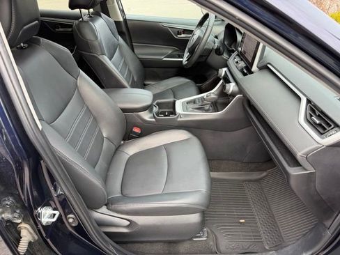 Used 2023 Toyota RAV4 XLE Premium image 43