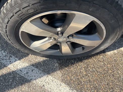 Used 2014 Jeep Grand Cherokee Limited w/ Trailer Tow Group IV AWD/4WD image 10