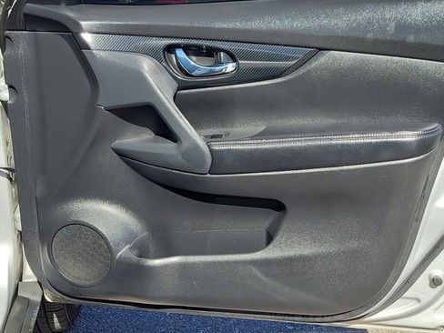 Used 2018 Nissan Rogue SL image 14