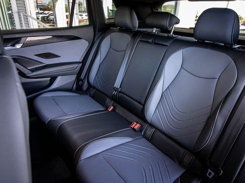 New 2026 Volkswagen Tiguan SE R-Line image 30