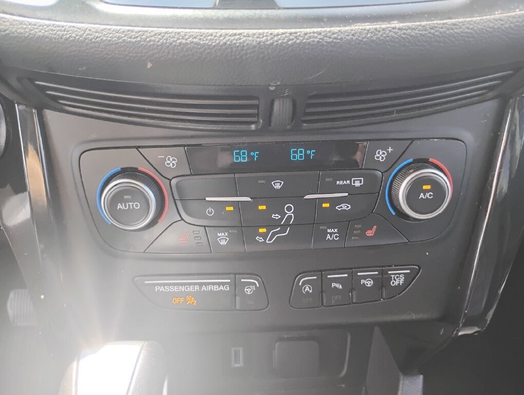 Used 2018 Ford Escape Titanium AWD/4WD image 20
