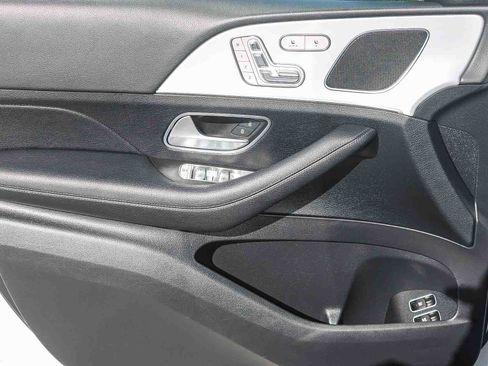 Used 2024 Mercedes-Benz GLE 450e 4MATIC image 21